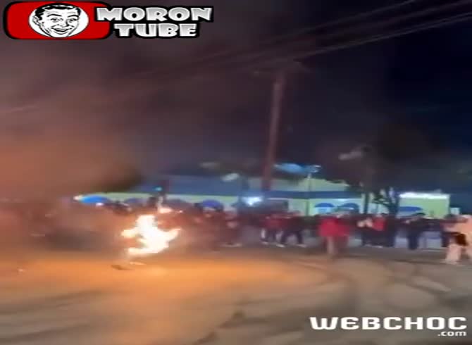 Video :A spectator is set on fire during an unlawful drifting performance